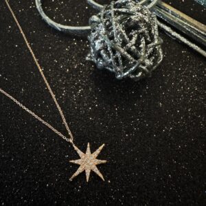Dazzling star necklace